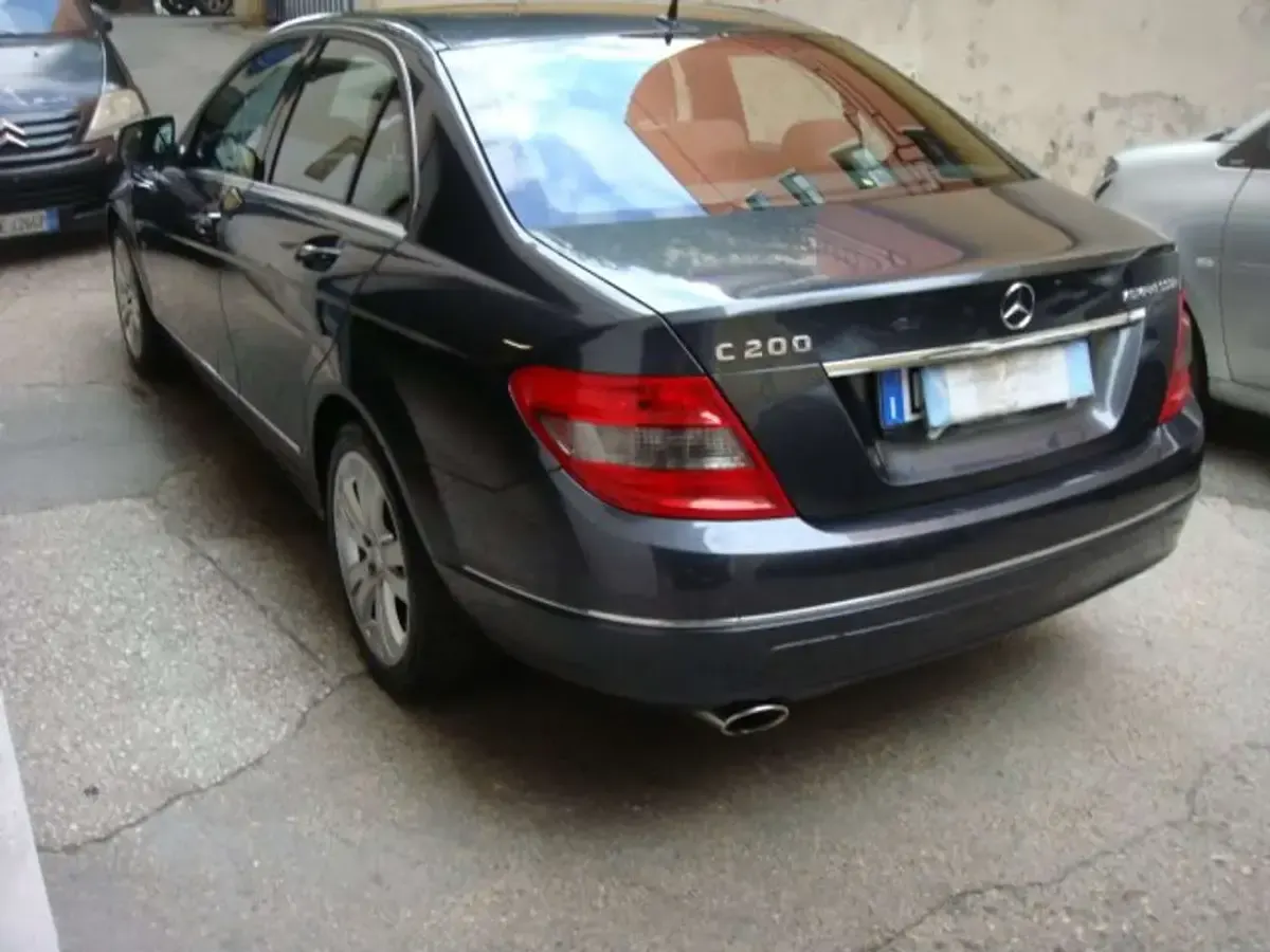 Usata Mercedes C200 Avantgarde 184 CV (135 kW) 2008 Grigio Berlina