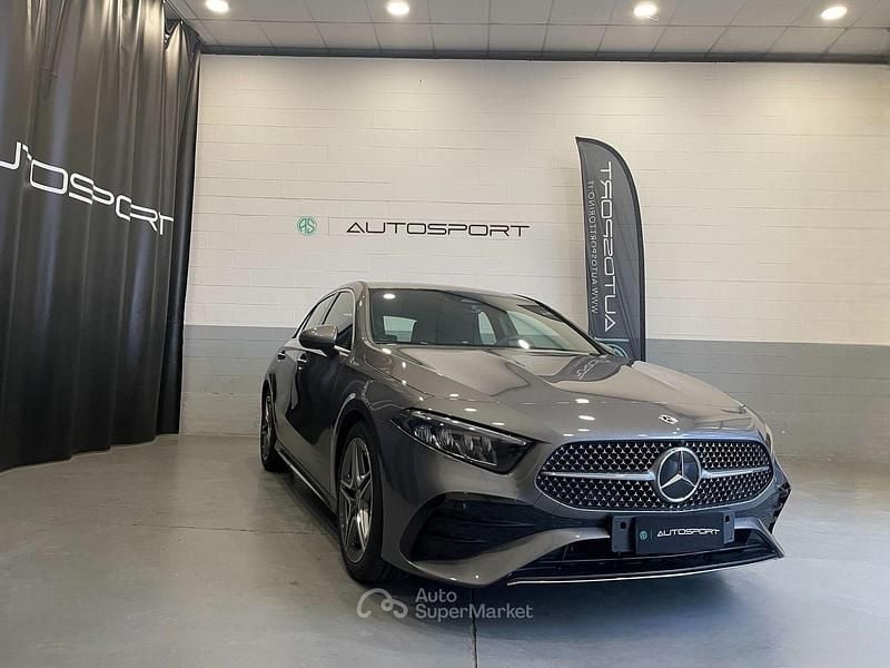 Usata Mercedes A180 AMG Line Premium 136 CV (100 kW) 2024 Grigio Berlina