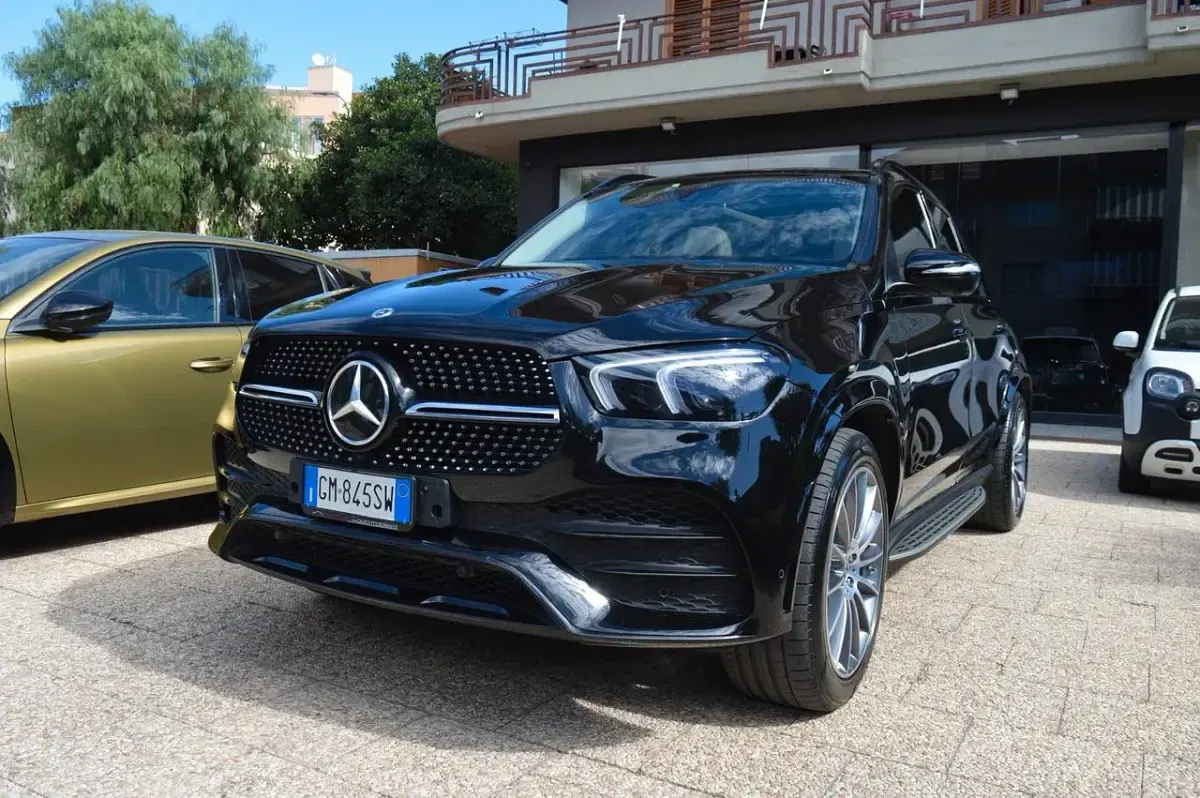 Usata Mercedes GLE300 Premium Plus 271 CV (199 kW) 2023 Nero SUV