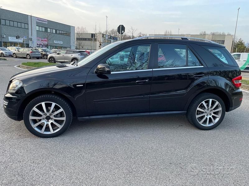 Usata Mercedes ML350 Premium 204 CV (150 kW) 2012 Nero SUV