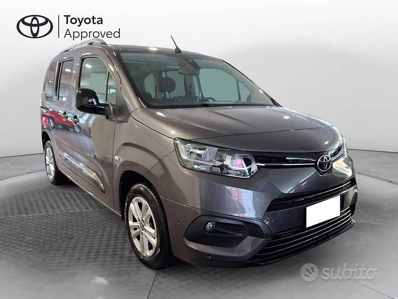 Usata Toyota Proace Verso City 131 CV (96 kW) 2022 Grigio Station wagon