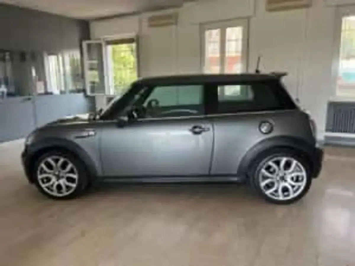 Usata Mini Cooper S 174 CV (127 kW) 2009 Grigio Utilitaria