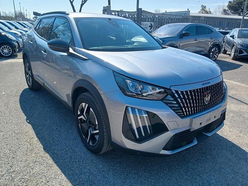 Usata Peugeot 2008 Allure 101 CV (74 kW) 2024 Argento SUV