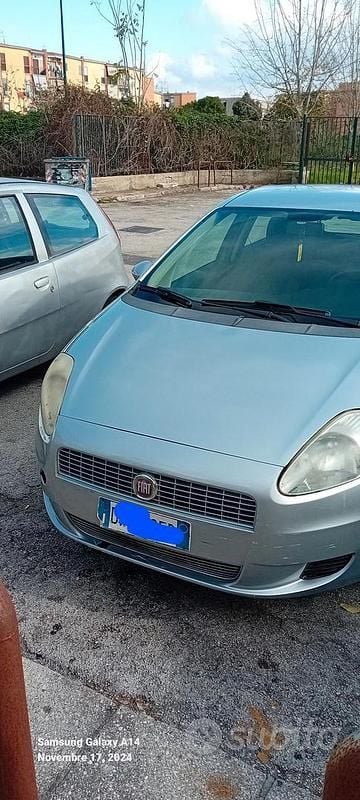 Usata Fiat Grande Punto 65 CV (47 kW) 2009 Grigio Utilitaria
