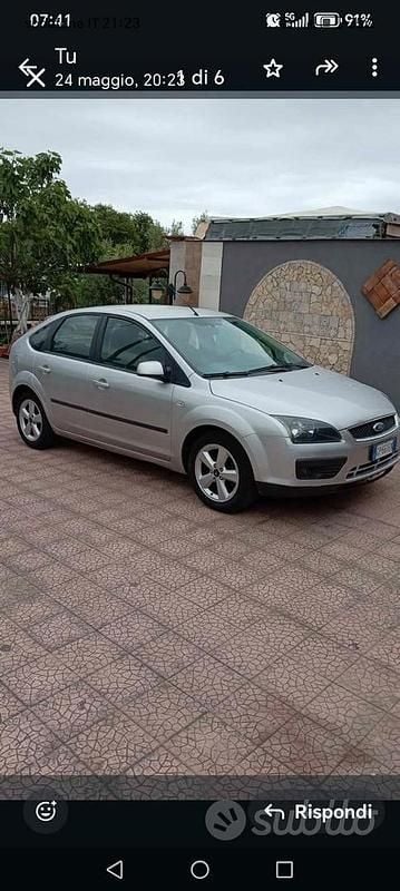 Usata 2005 Ford Focus Due volumi | 1999 € (Cara) - Immagine 1/4