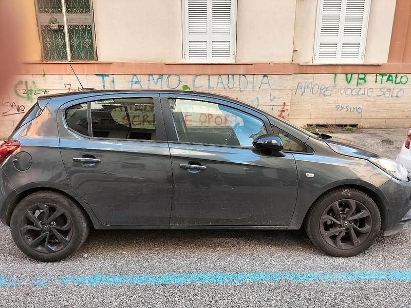 Usata Opel Corsa 90 CV (66 kW) 2017 Grigio Berlina