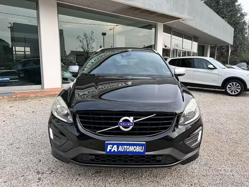 Usata Volvo XC60 R-Design 150 CV (110 kW) 2016 Nero SUV
