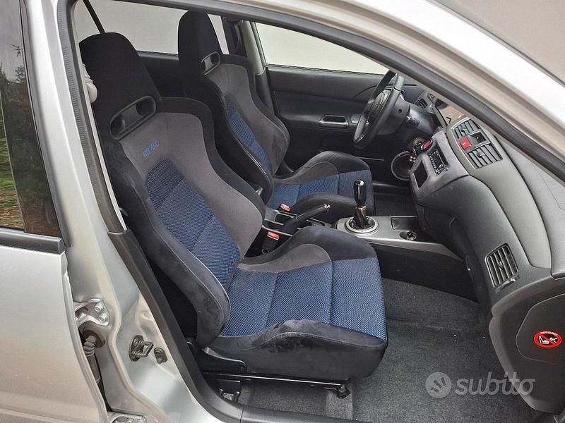 Usata Mitsubishi Lancer 388 CV (285 kW) 2004 Berlina