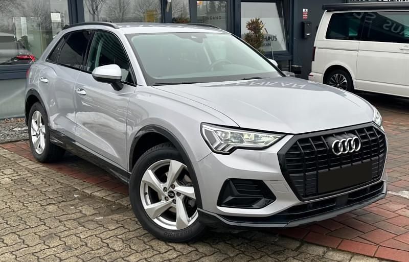 Usata Audi Q3 Advanced 150 CV (110 kW) 2022 Argento metallizzato SUV
