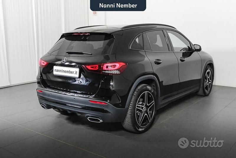 Usata Mercedes GLA180 Premium 116 CV (85 kW) 2022 Nero SUV