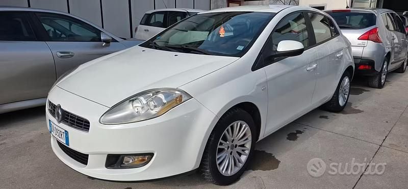 Usata Fiat Bravo Active 89 CV (65 kW) 2009 Bianco Utilitaria