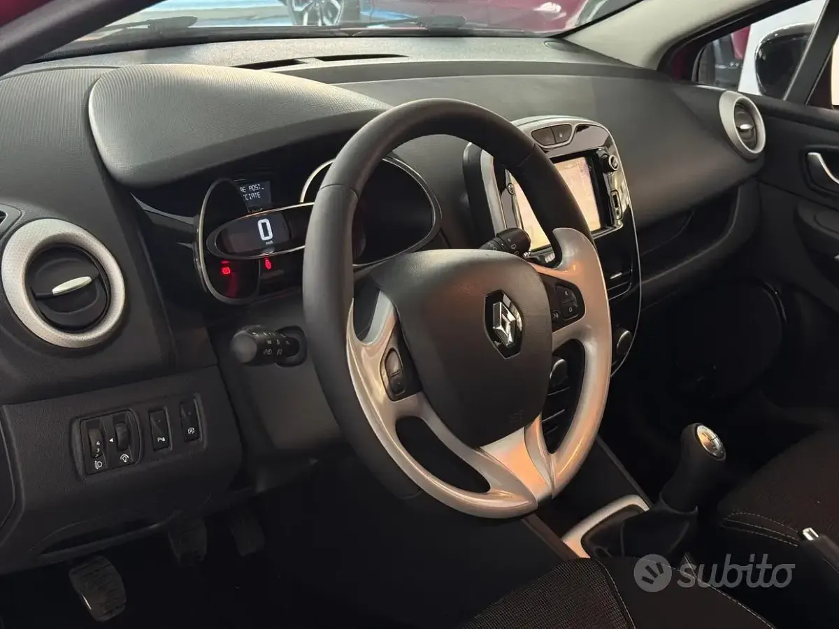 Usata Renault Clio IV 75 CV (55 kW) 2016 Rosso Berlina