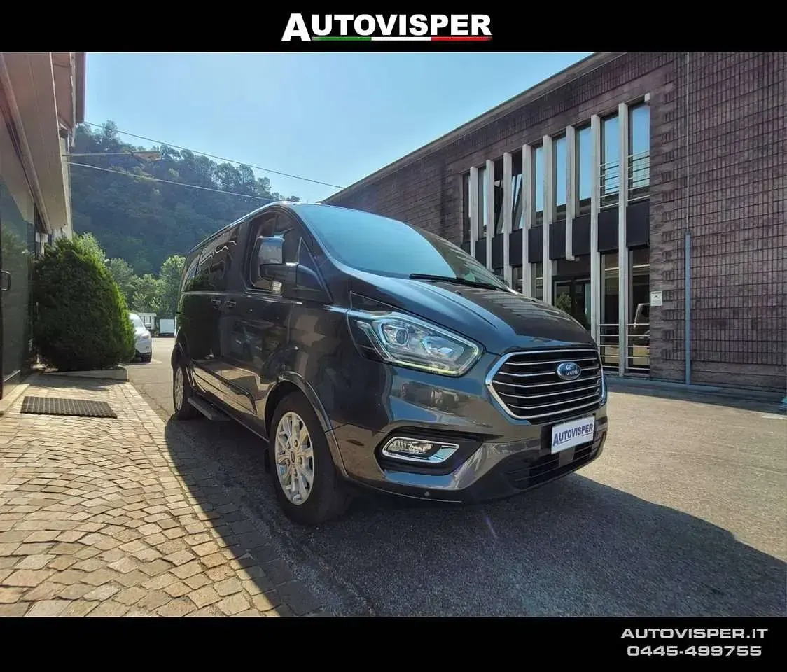 Usata Ford Tourneo Custom 131 CV (96 kW) 2019 Grigio Furgone