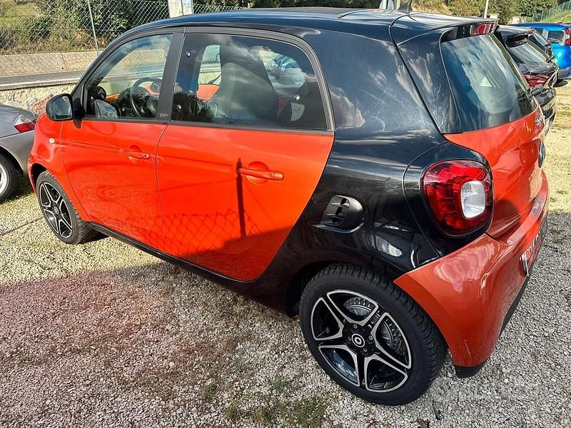 Usata Smart ForFour Passion 90 CV (66 kW) 2017 Arancione Utilitaria