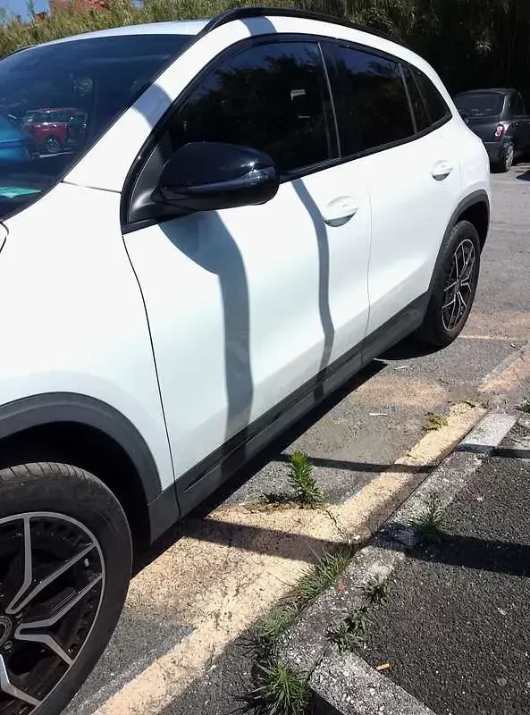Usata Mercedes EQA250 Premium 94 kW (129 CV) 2023 Bianco SUV