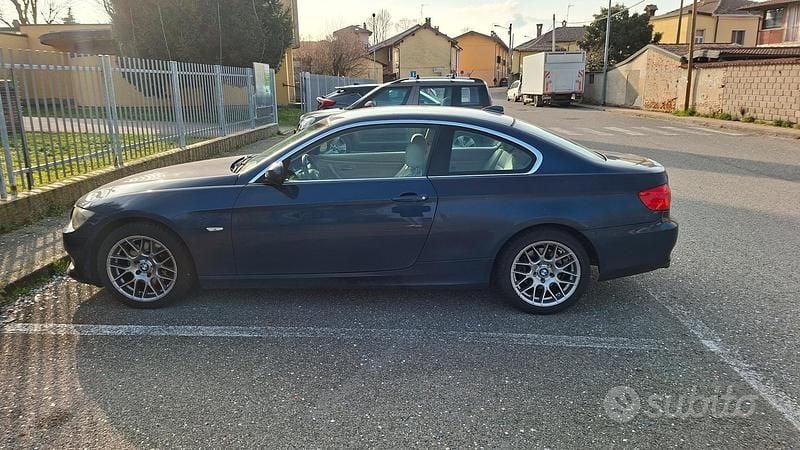 Usata BMW 320 184 CV (135 kW) 2010 Blu Coupé
