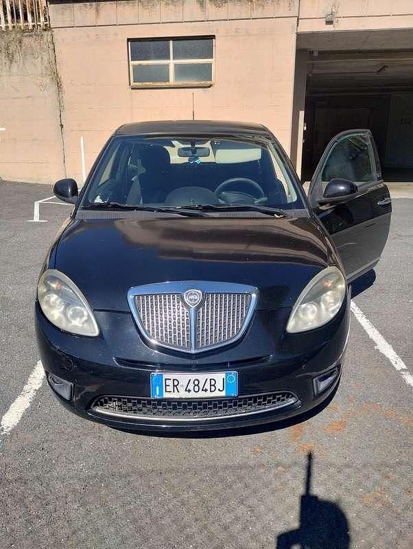 Usata Lancia Ypsilon 75 CV (55 kW) 2013 Utilitaria