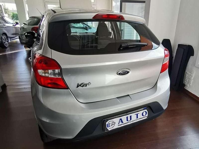 Usata Ford Ka 71 CV (52 kW) 2017 Argento Berlina