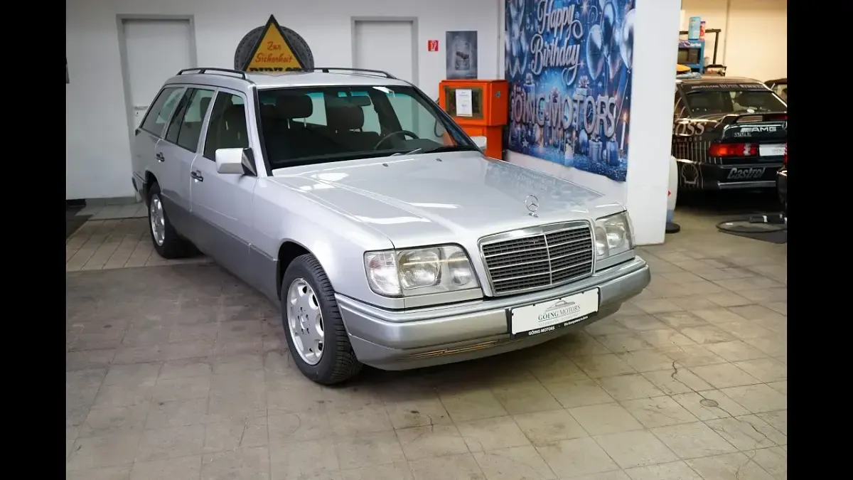 Usata Mercedes E220 150 CV (110 kW) 1993 Argento Station wagon