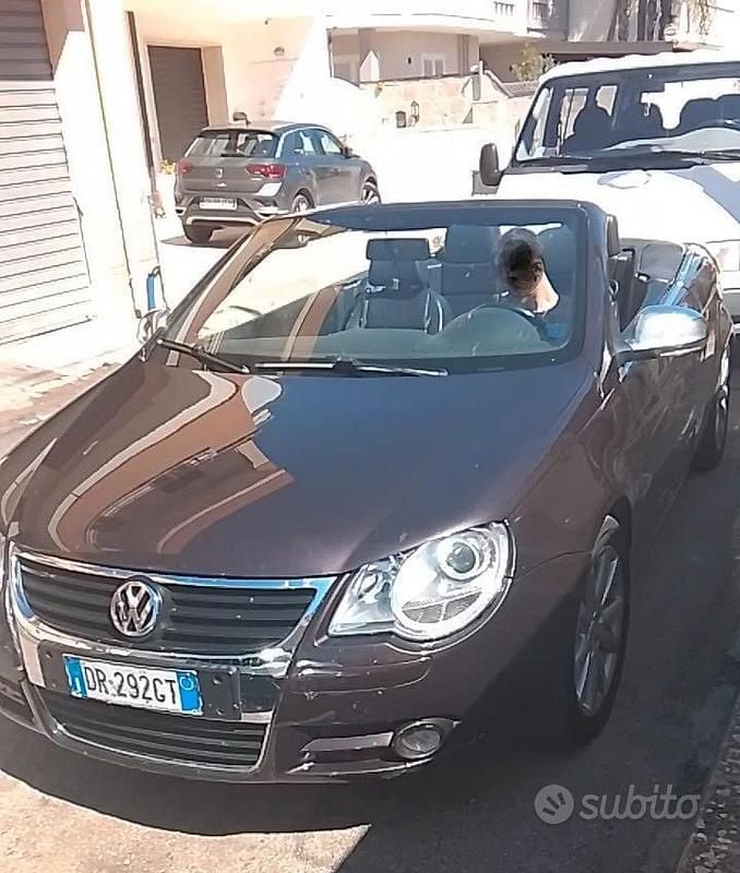 Usata VW Eos 140 CV (102 kW) 2008 Marrone Cabrio