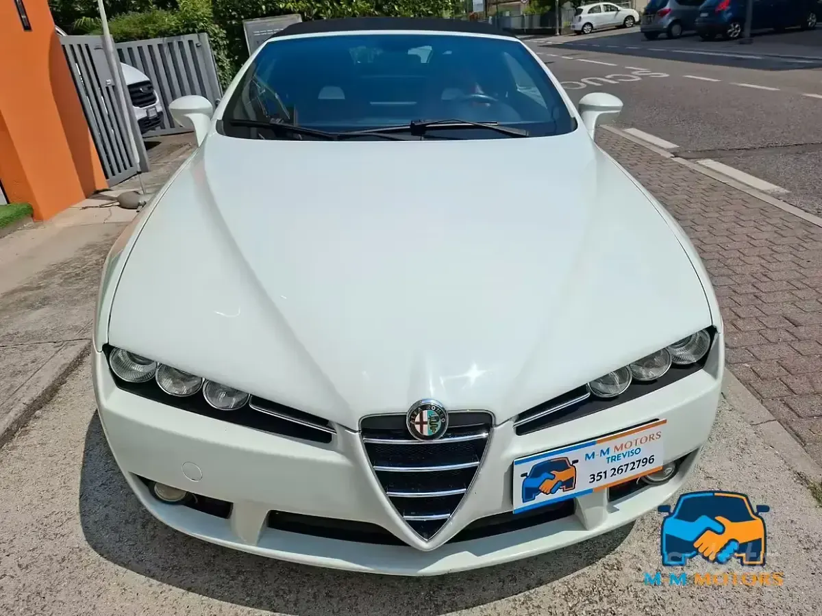 Usata Alfa Romeo Spider 200 CV (147 kW) 2009 Bianco Cabrio