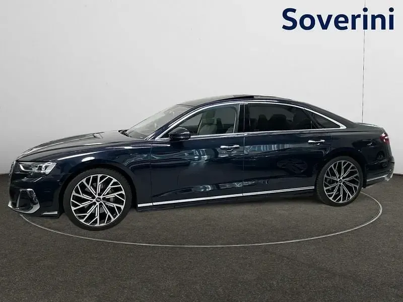 Usata Audi A8 Ambiente 286 CV (210 kW) 2022 Blu Berlina