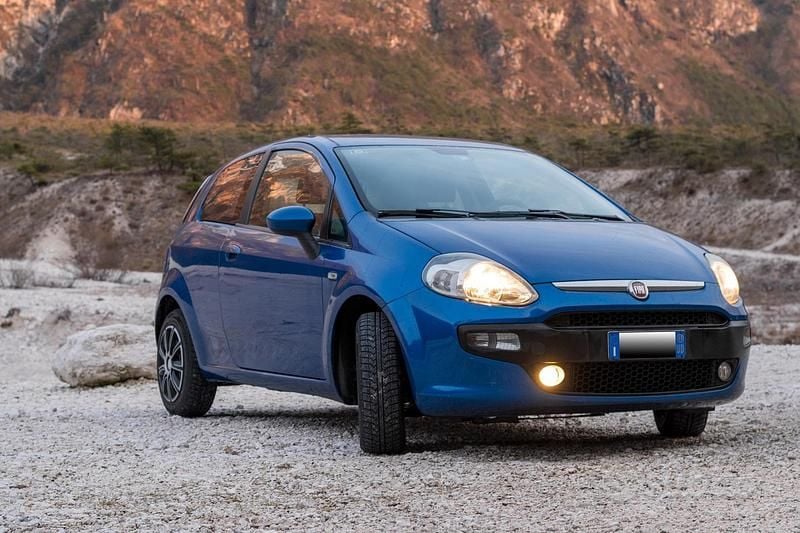 Usata Fiat Punto Evo S 77 CV (56 kW) 2011 Blu Utilitaria