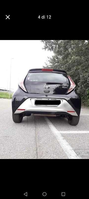Usata Toyota Aygo Edition 68 CV (50 kW) 2014 Nero Utilitaria