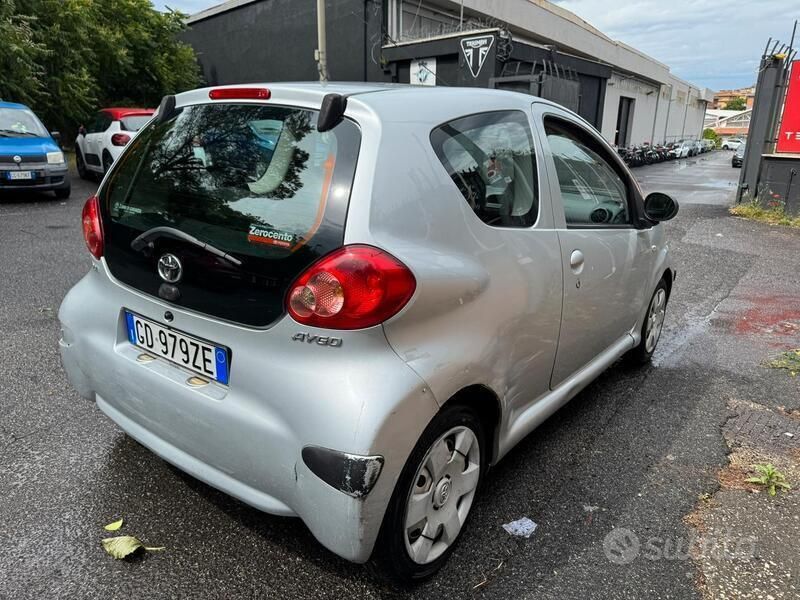 Usata 2008 Toyota Aygo Due volumi | 1800 € (Super prezzo) - Immagine 1/3