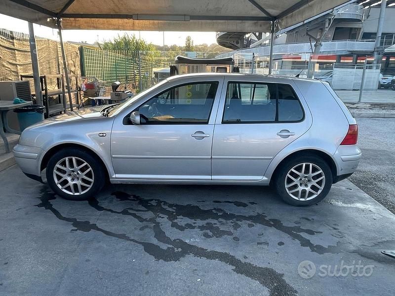 Usata VW Golf IV 101 CV (74 kW) 2003 Grigio Berlina