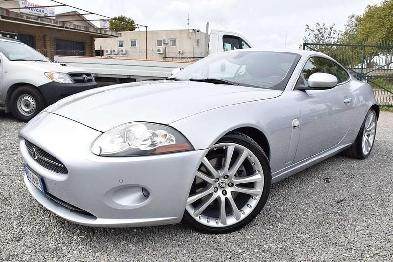 Usata Jaguar XK 298 CV (219 kW) 2007 Argento Coupé