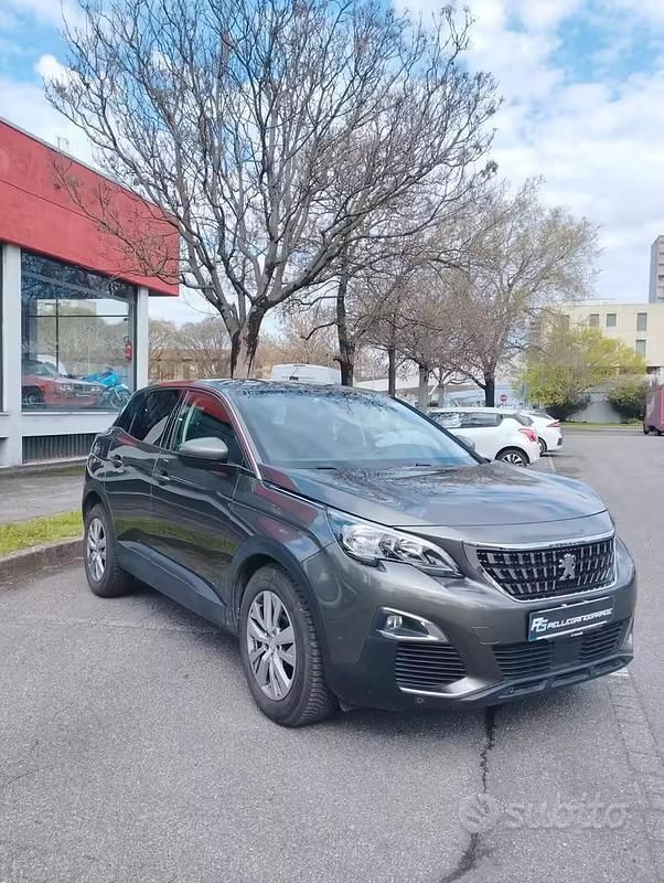 Usata Peugeot 3008 Active 130 CV (95 kW) 2019 Grigio SUV