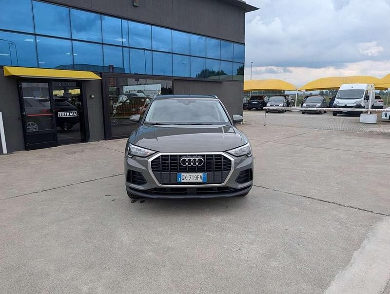 Usata Audi Q3 Business 150 CV (110 kW) 2022 Grigio chronos metallizzato SUV