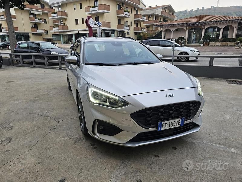 Usata Ford Focus ST 150 CV (110 kW) 2019 Grigio Station wagon