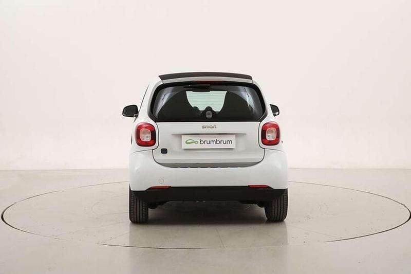 Usata Smart ForTwo Coupé Passion 41 kW (56 CV) 2020 Bianco Utilitaria