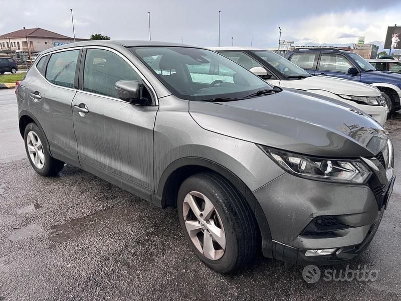 Usata Nissan Qashqai Tekna 110 CV (80 kW) 2018 Grigio SUV