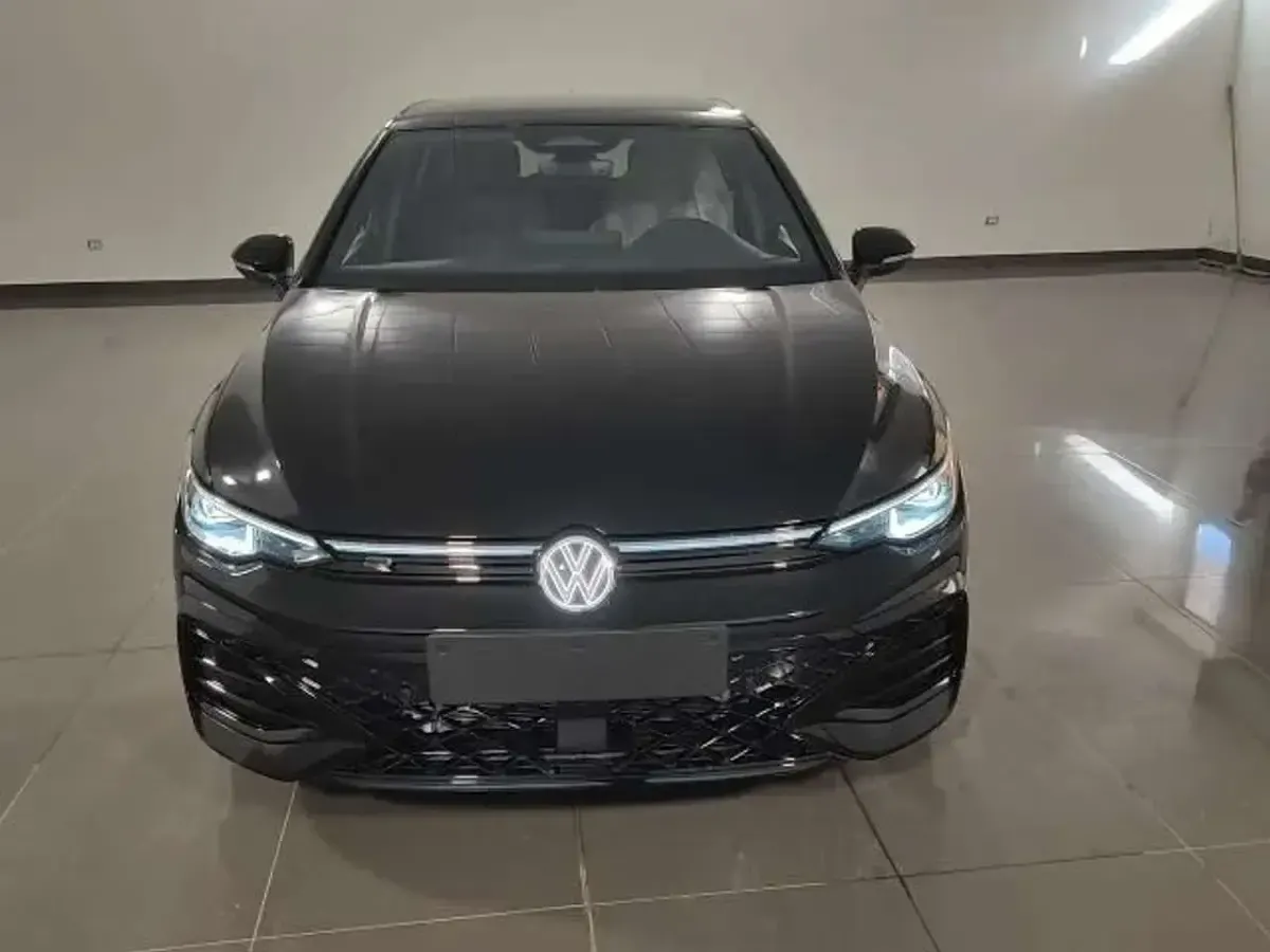 Nuova VW Golf VIII R-line Plus 150 CV (110 kW) 2026 Nero Berlina