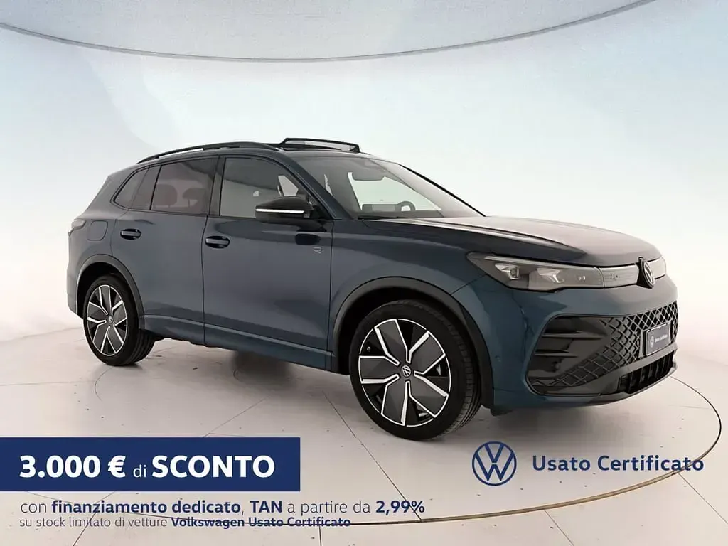 Nuova VW Tiguan R-line Plus 150 CV (110 kW) 2026 Nightshade blue metallizzato SUV