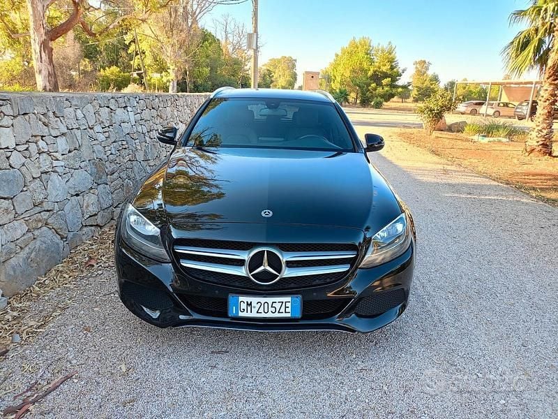 Usata Mercedes C220 170 CV (125 kW) 2018 Nero Station wagon