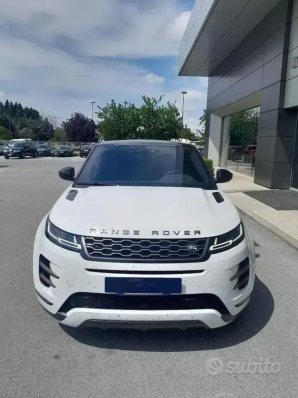 Usata Land Rover Range Rover evoque R-Dynamic 163 CV (119 kW) 2022 Bianco SUV