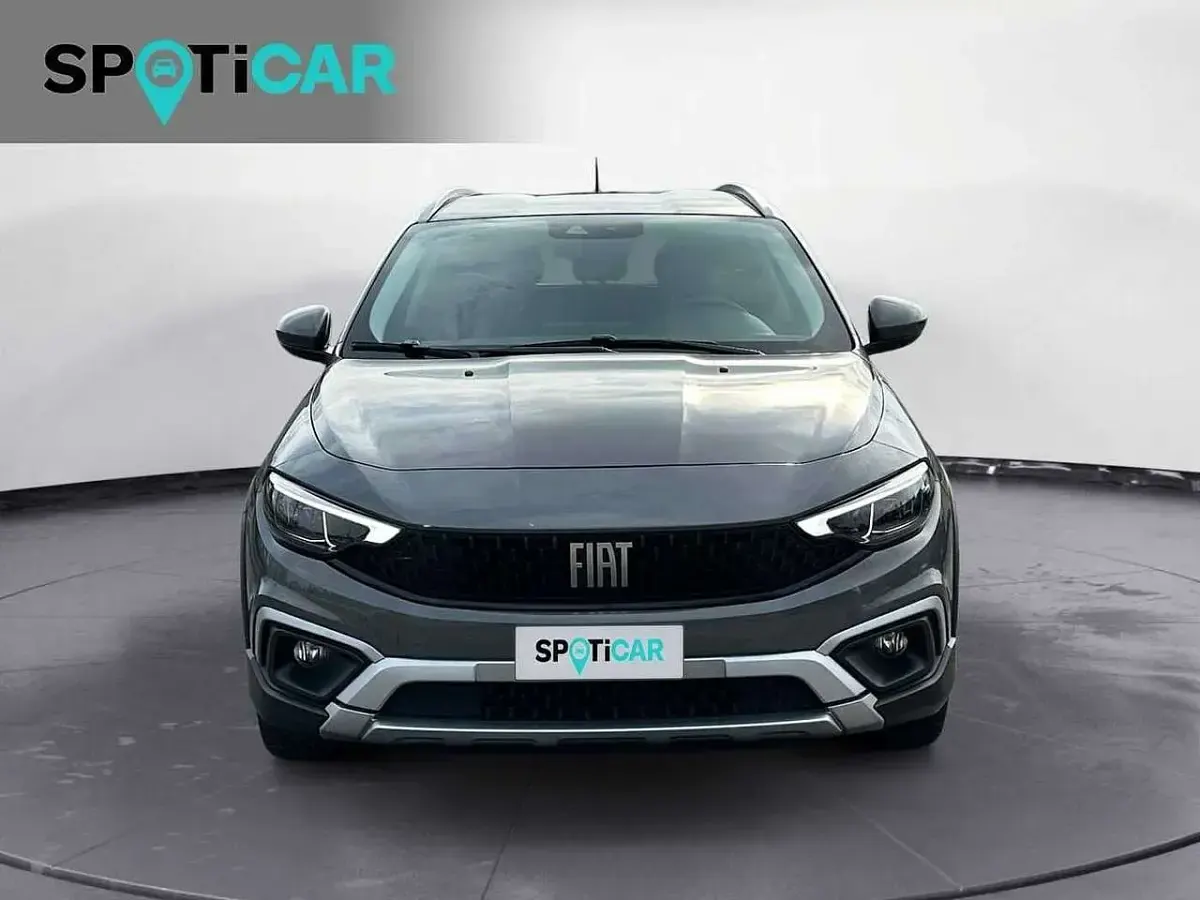 Usata Fiat Tipo Cross 131 CV (96 kW) 2022 Grigio Station wagon