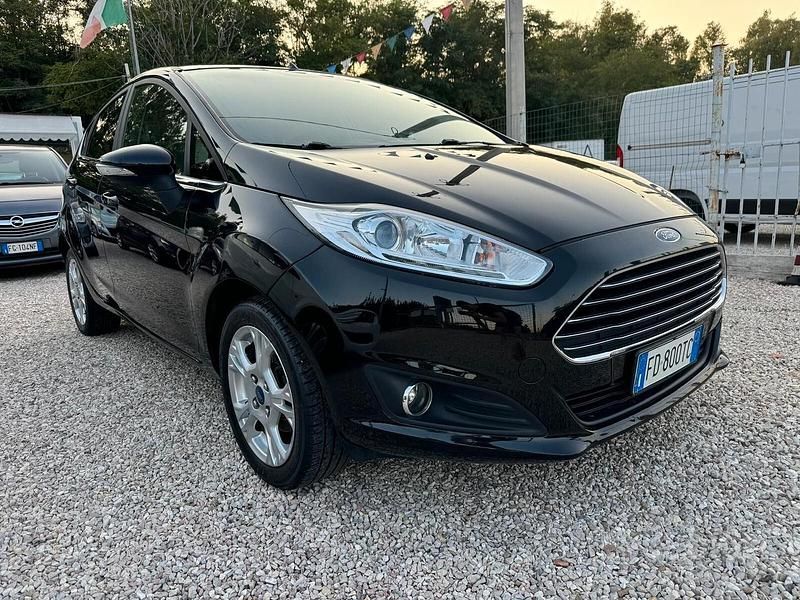 Usata Ford Fiesta Business Edition 92 CV (67 kW) 2016 Nero Berlina