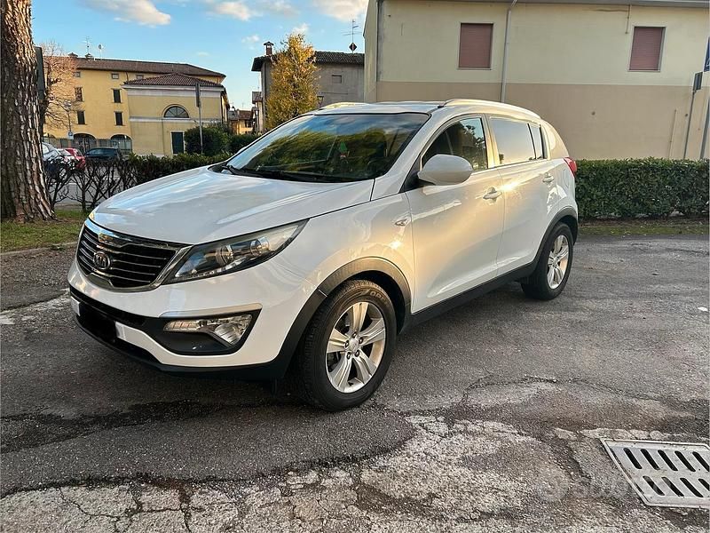 Usata Kia Sportage Active 116 CV (85 kW) 2011 Bianco SUV