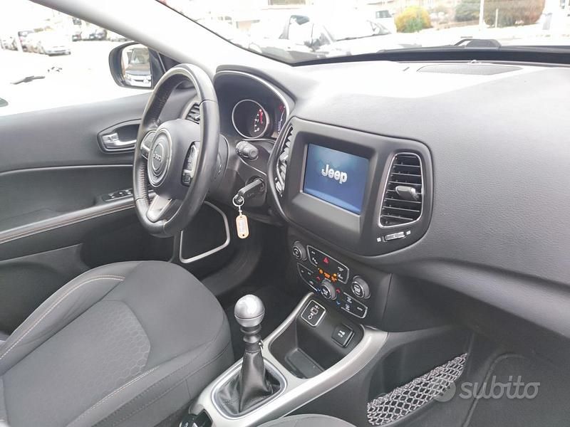 Usata Jeep Compass 120 CV (88 kW) 2019 Grigio SUV