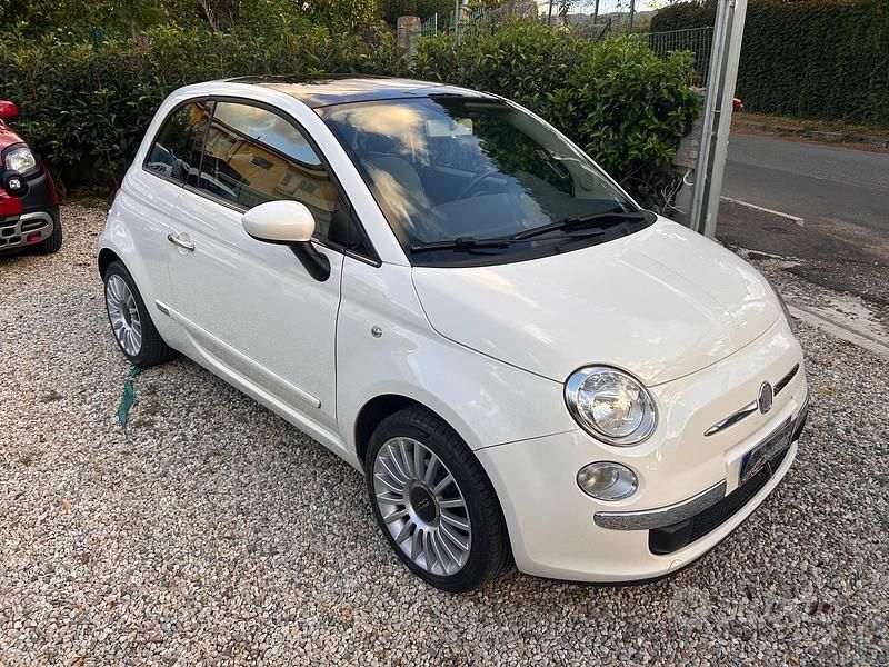 Bianco Usata 2008 Fiat 500 Lounge Tre volumi | 5000 € (Buon prezzo) - Immagine 1/4