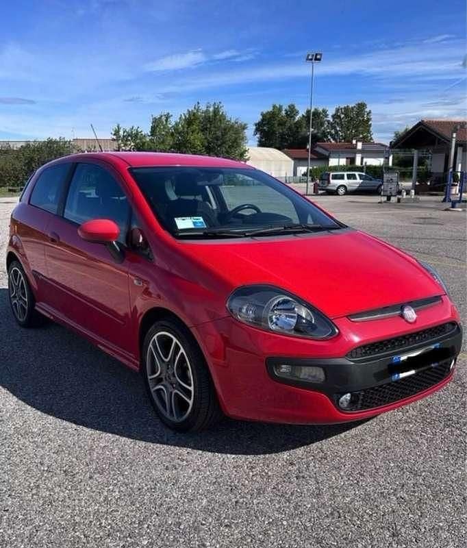 Rosso Usata 2010 Fiat Punto Evo Sport Due volumi | 4300 € (Buon prezzo) - Immagine 1/4