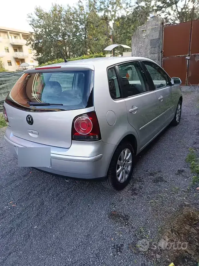 Usata VW Polo 69 CV (50 kW) 2006 Grigio Utilitaria