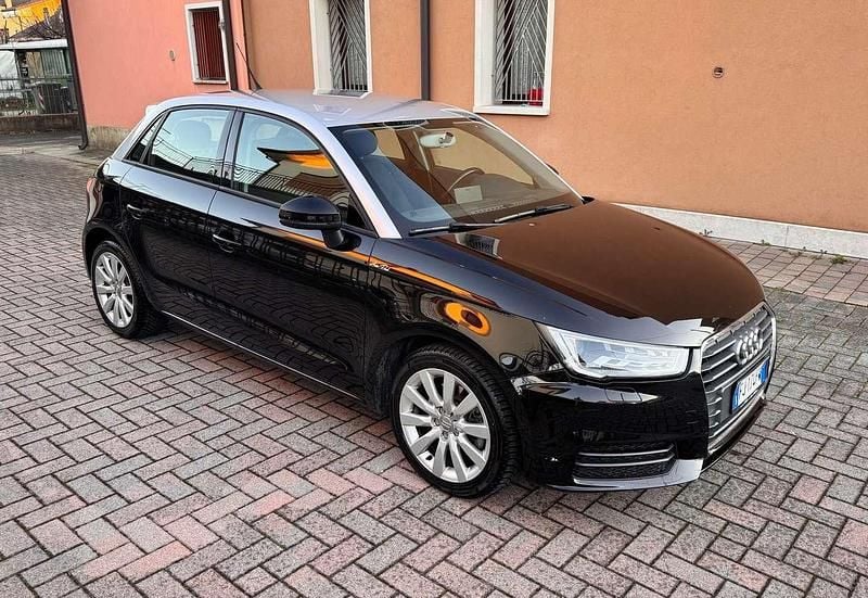 Nero Usata 2017 Audi A1 Sportback Ambiente Due volumi | 11.500 € (Buon prezzo) - Immagine 1/4