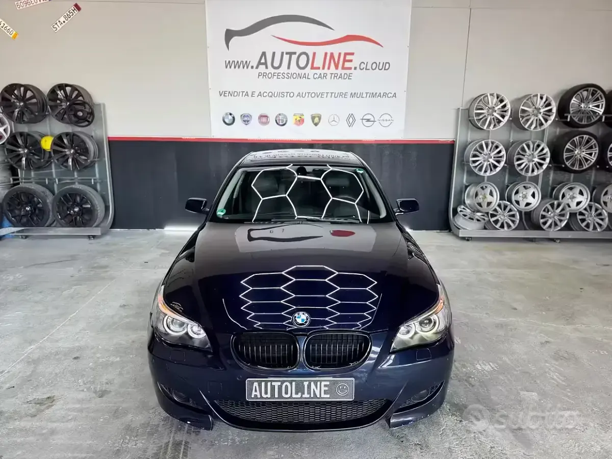 Usata BMW 545 333 CV (244 kW) 2004 Blu Berlina