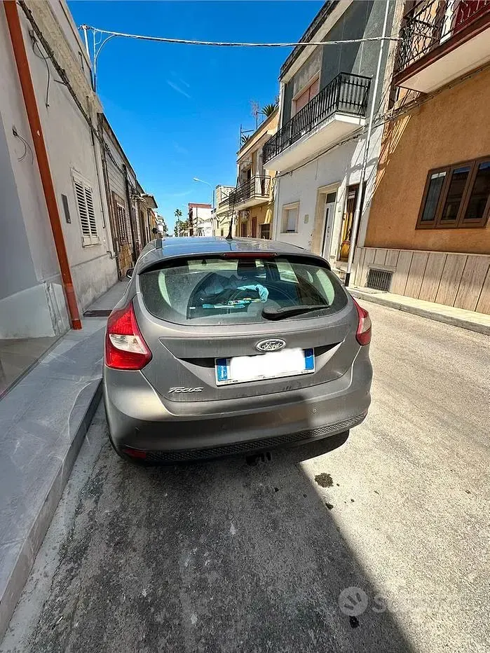 Usata Ford Focus 95 CV (69 kW) 2011 Berlina